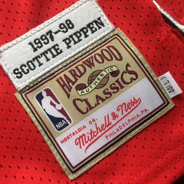 Regata NBA Chicago Bulls Retrô 1997 - 1998 Mitchell & Ness Authentic Pippen 33 - Vermelha